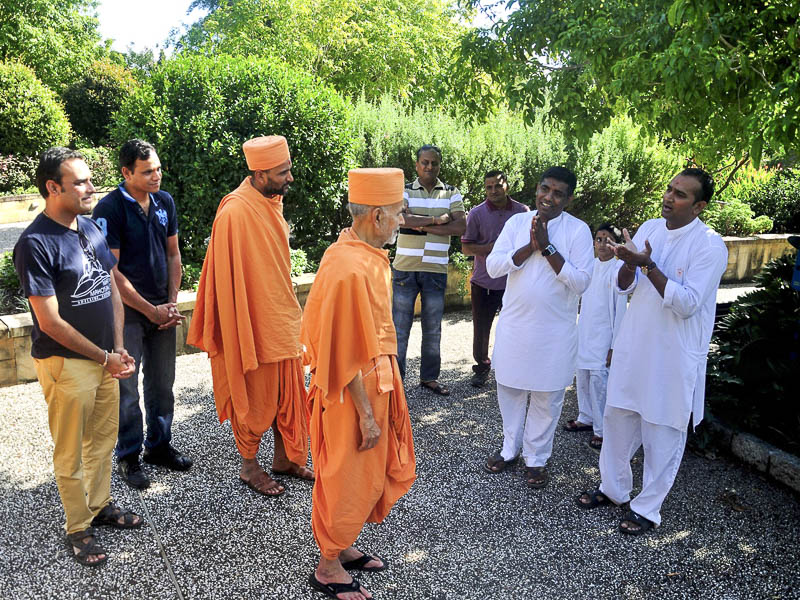 Pujya Mahant Swami during dabra utsav 