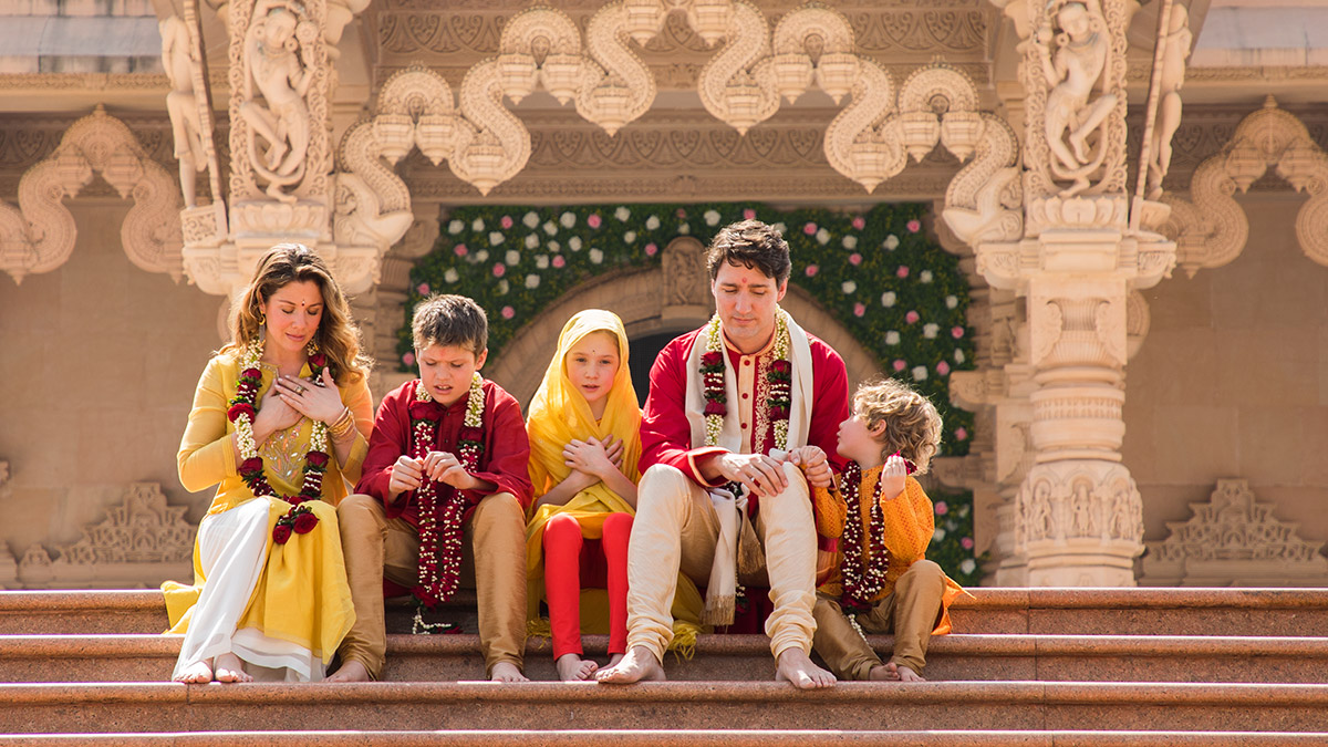 PM Justin Trudeau and his family on the steps of Akshardham Mandir