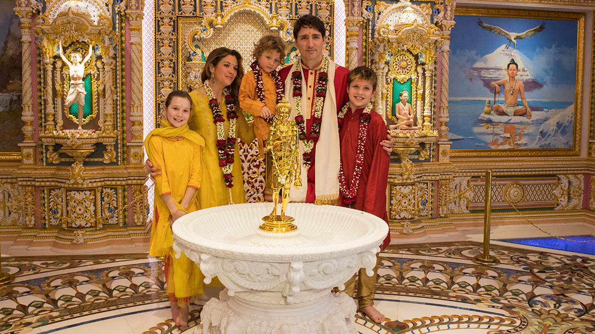 PM Justin Trudeau and his family in the abhishek mandapam