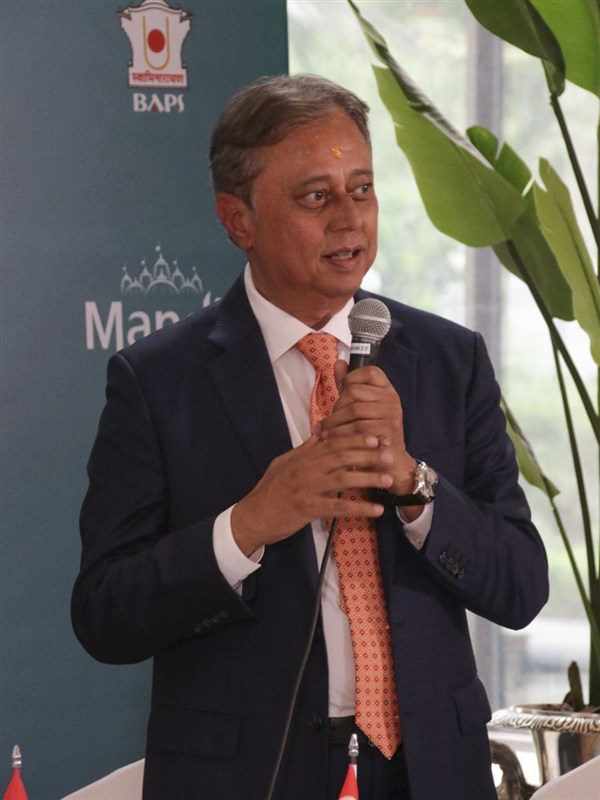 Mr. Yogesh Mehta addresses the assembly