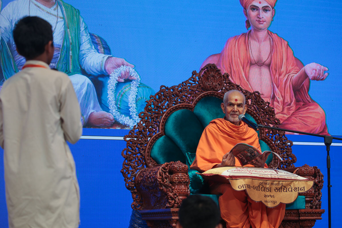 Swamishri during the Bal Shibir<br><a href='https://www.baps.org/Photos/2019/Shibir-Day-1-19718.aspx?mid=160216?mid=160216' target='blank' style='text-decoration:underline; color:blue;'>more photos</a>