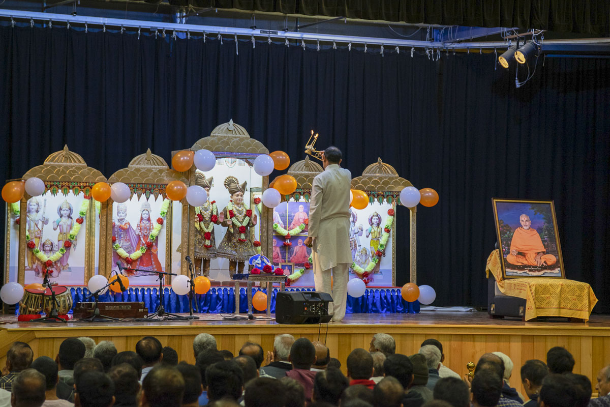 HH Mahant Swami Maharaj's 86th Birthday Celebration, Plumpton