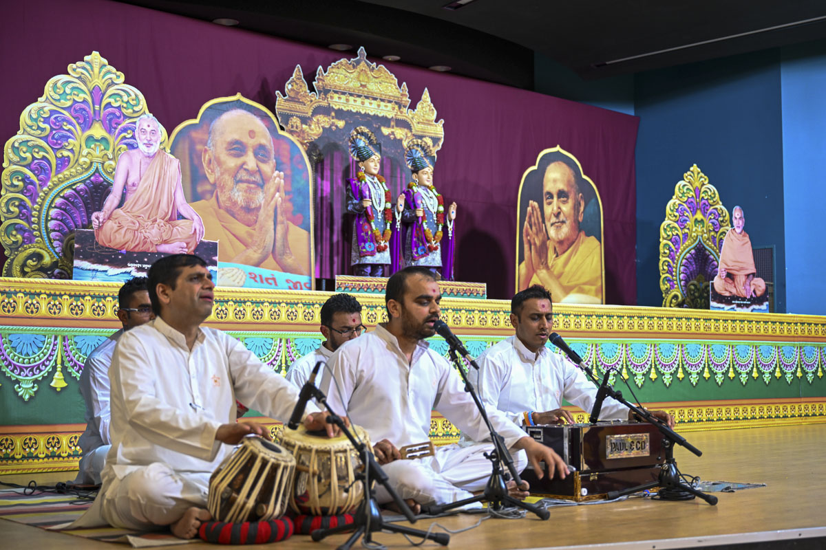 98th Birthday Celebration of Brahmaswarup Pramukh Swami Maharaj, Canberra