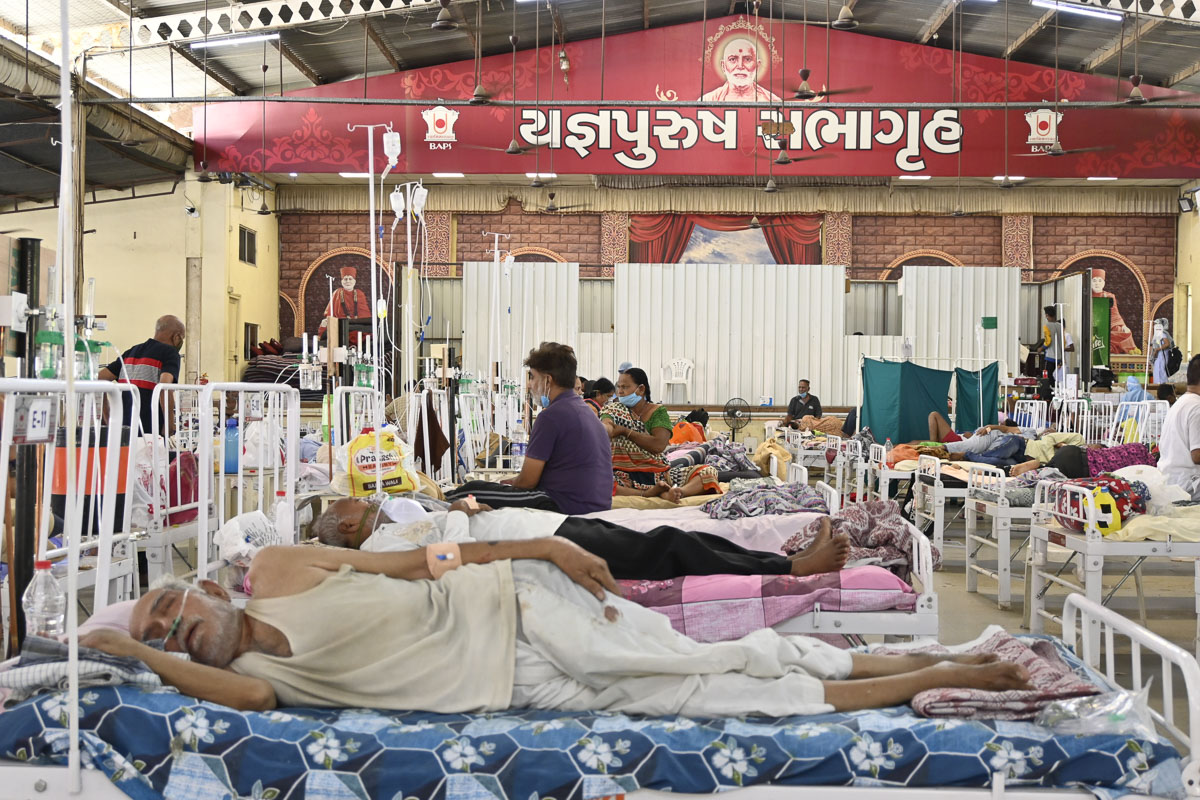 500-bed field hospital with oxygen support