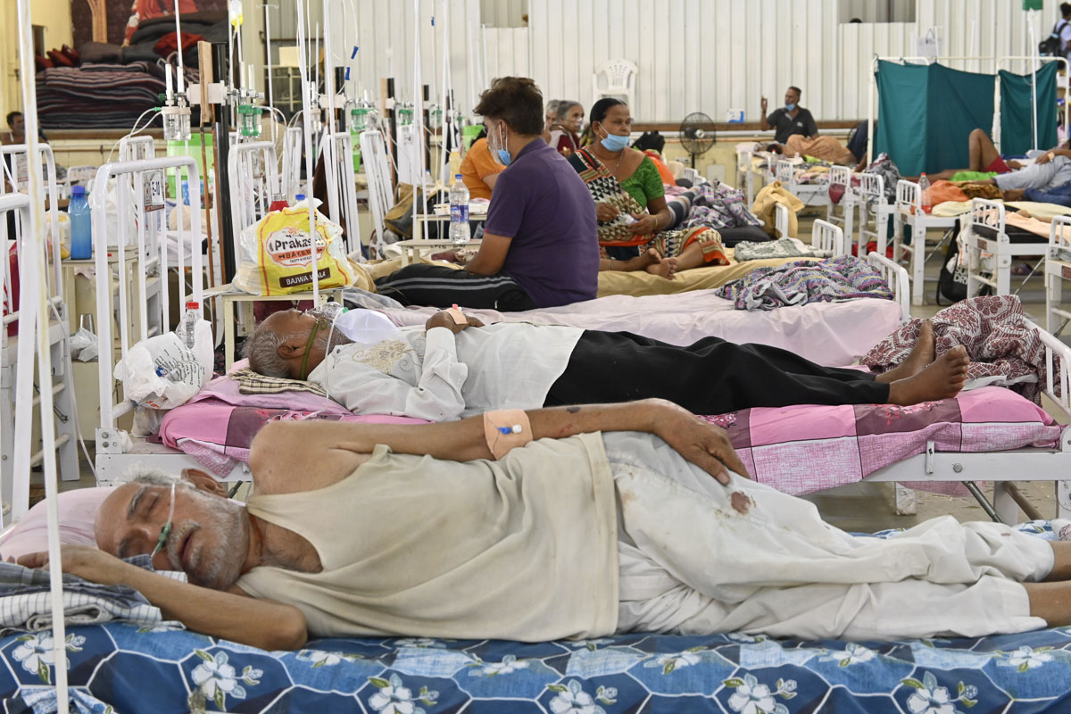500-bed field hospital with oxygen support