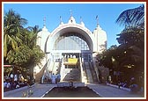 Photo Story, 18 December 2004, Navsari