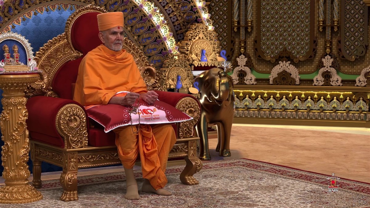 Swamishri during the assembly