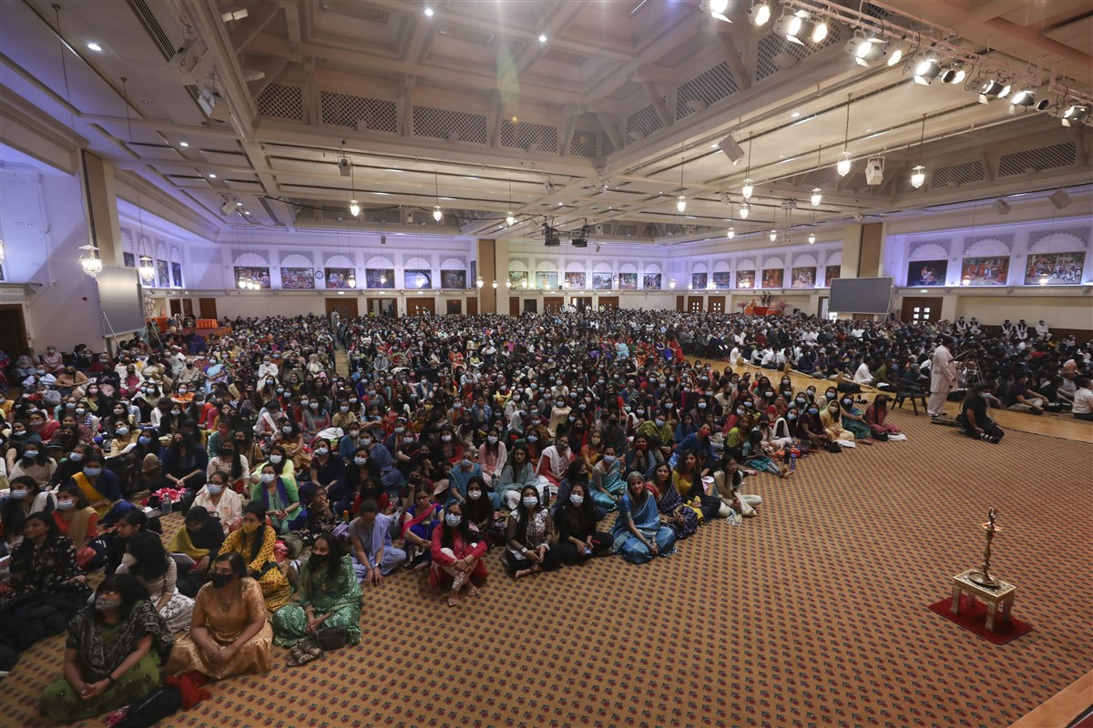Hundreds of devotees had gathered in-person to witness this historic occasion