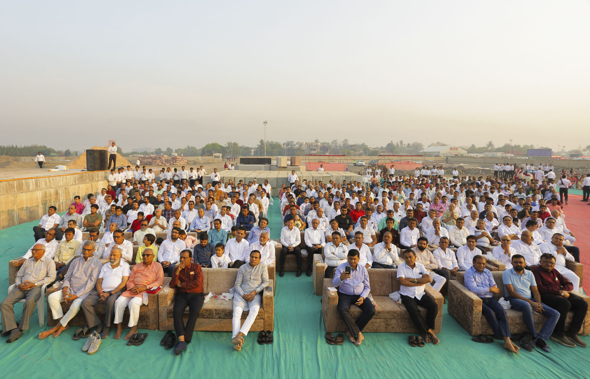 Devotees during the mahapuja rituals