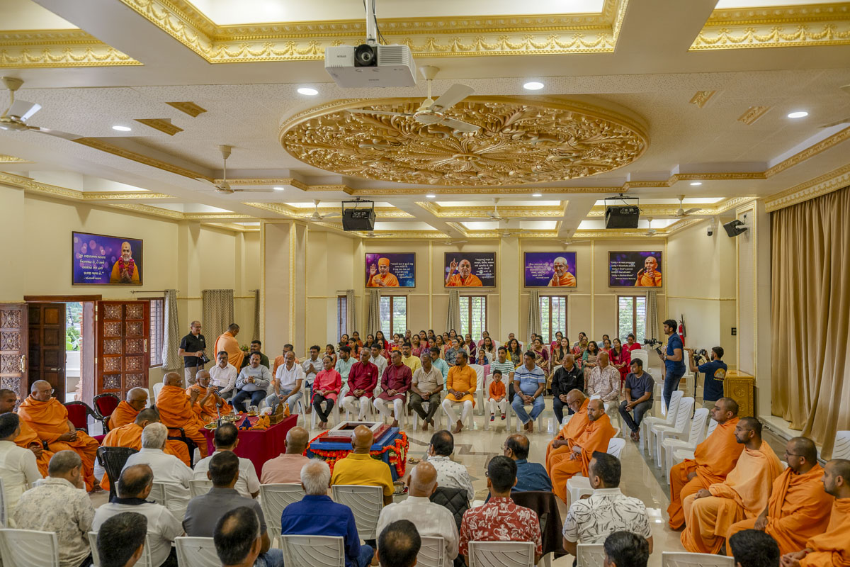 Swamis and devotees during the yagna rituals