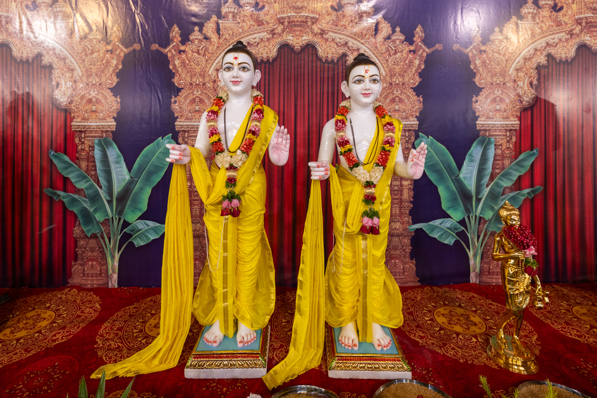 Bhagwan Swaminarayan and Aksharbrahma Gunatitanand Swami Maharaj