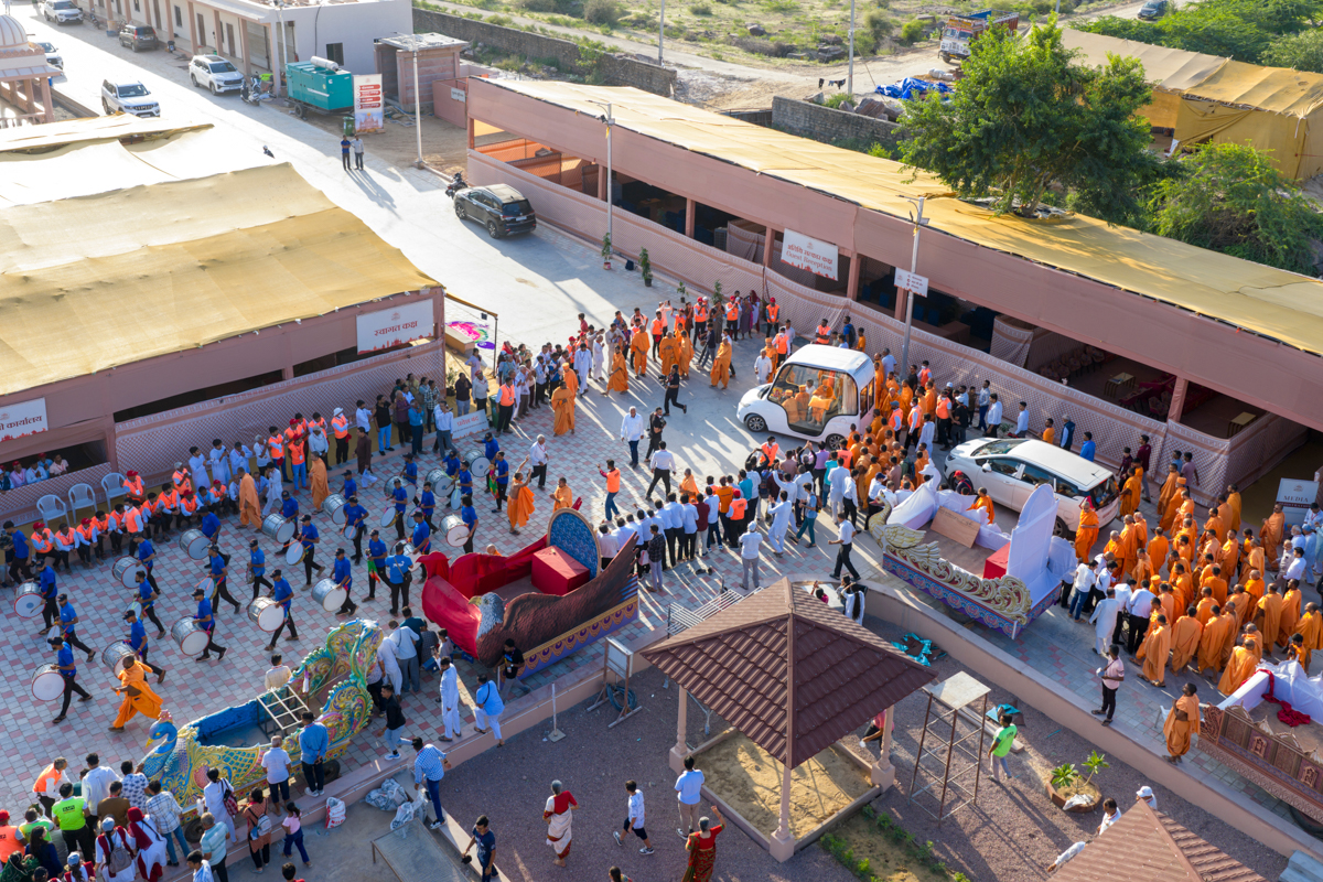 Swamishri in the mandir campus