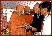 31 December 2001