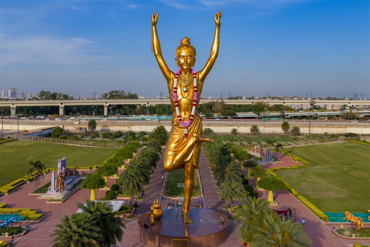 <a href="https://www.baps.org/Photos/2026/Shri-Nilkanth-Varni-Moods-36058.aspx?mid=298211" target="new" style="text-decoration:underline; color:blue;">Shri Nilkanth Varni Moods</a>