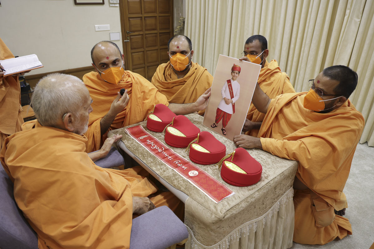 Mahant Swami Maharaj Involvement