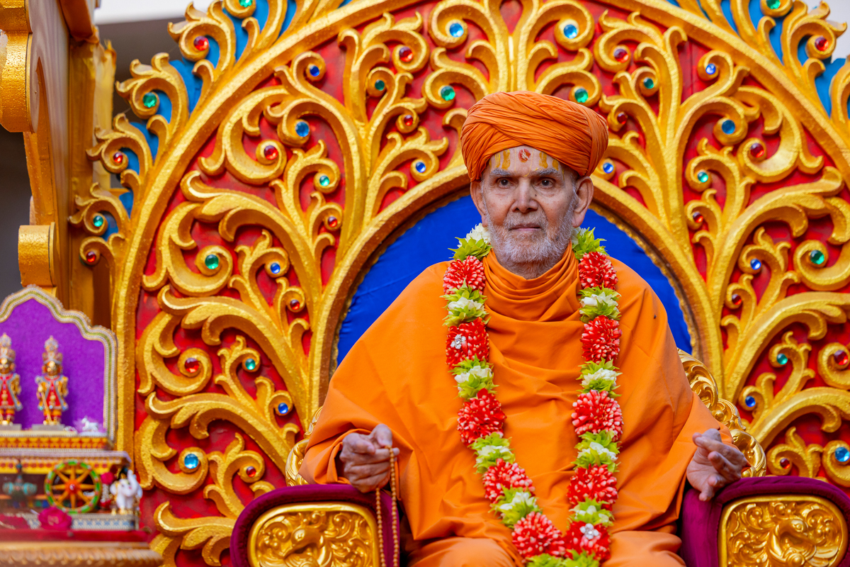 Swamishri during the Rathyatra procession