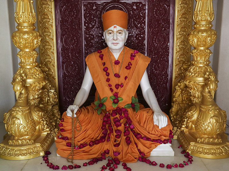 Pragat Brahmaswarup Pramukh Swami Maharaj