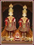 Parabrahma Bhagwan Shri Swaminarayan and Aksharbrahma Shri Gunatitanand Swami
